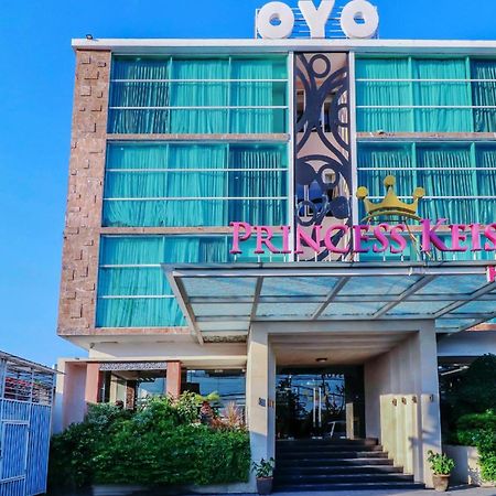 Collection O 499 Princess Keisha Hotel & Convention Center Denpasa Buitenkant foto