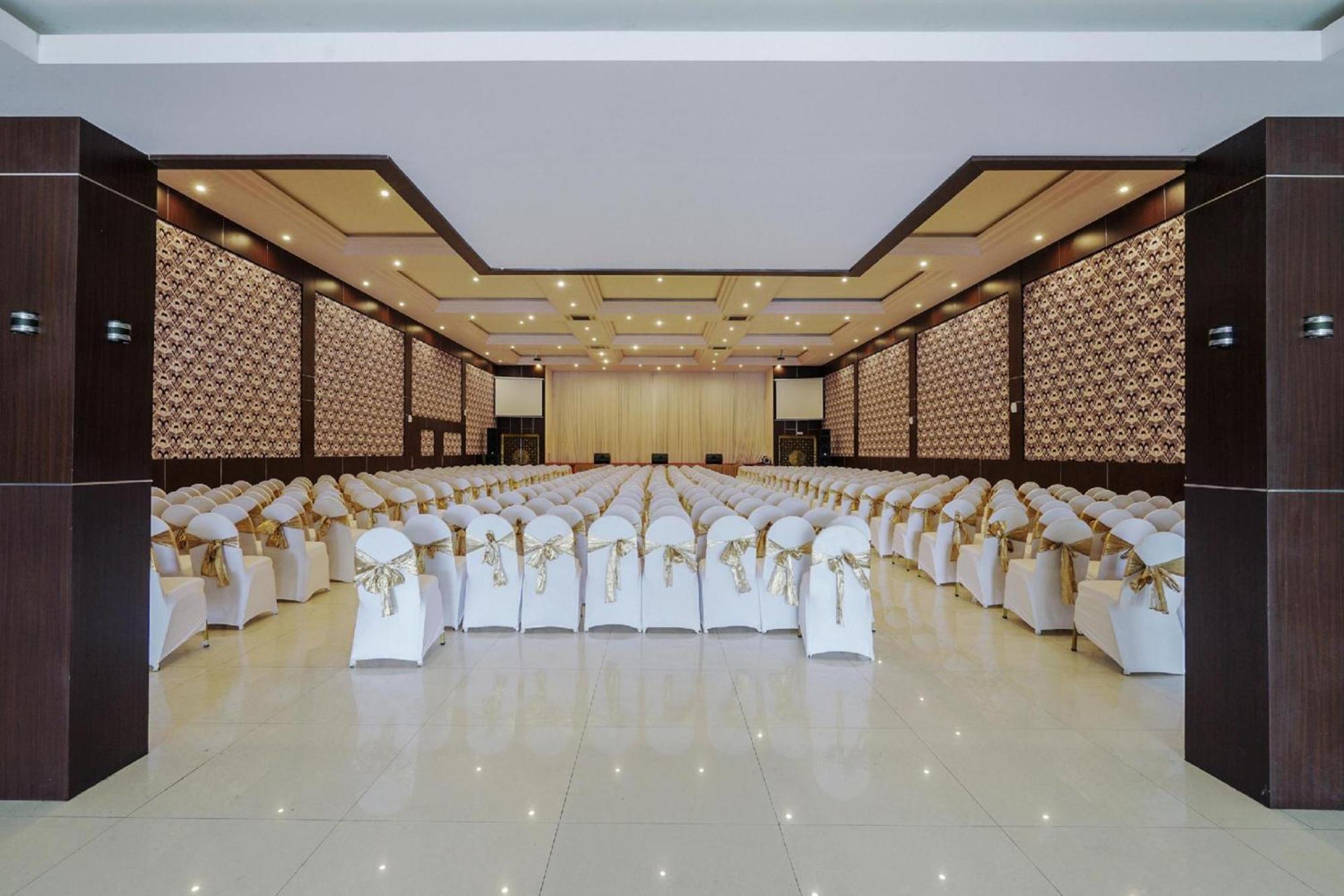 Collection O 499 Princess Keisha Hotel & Convention Center Denpasa Buitenkant foto