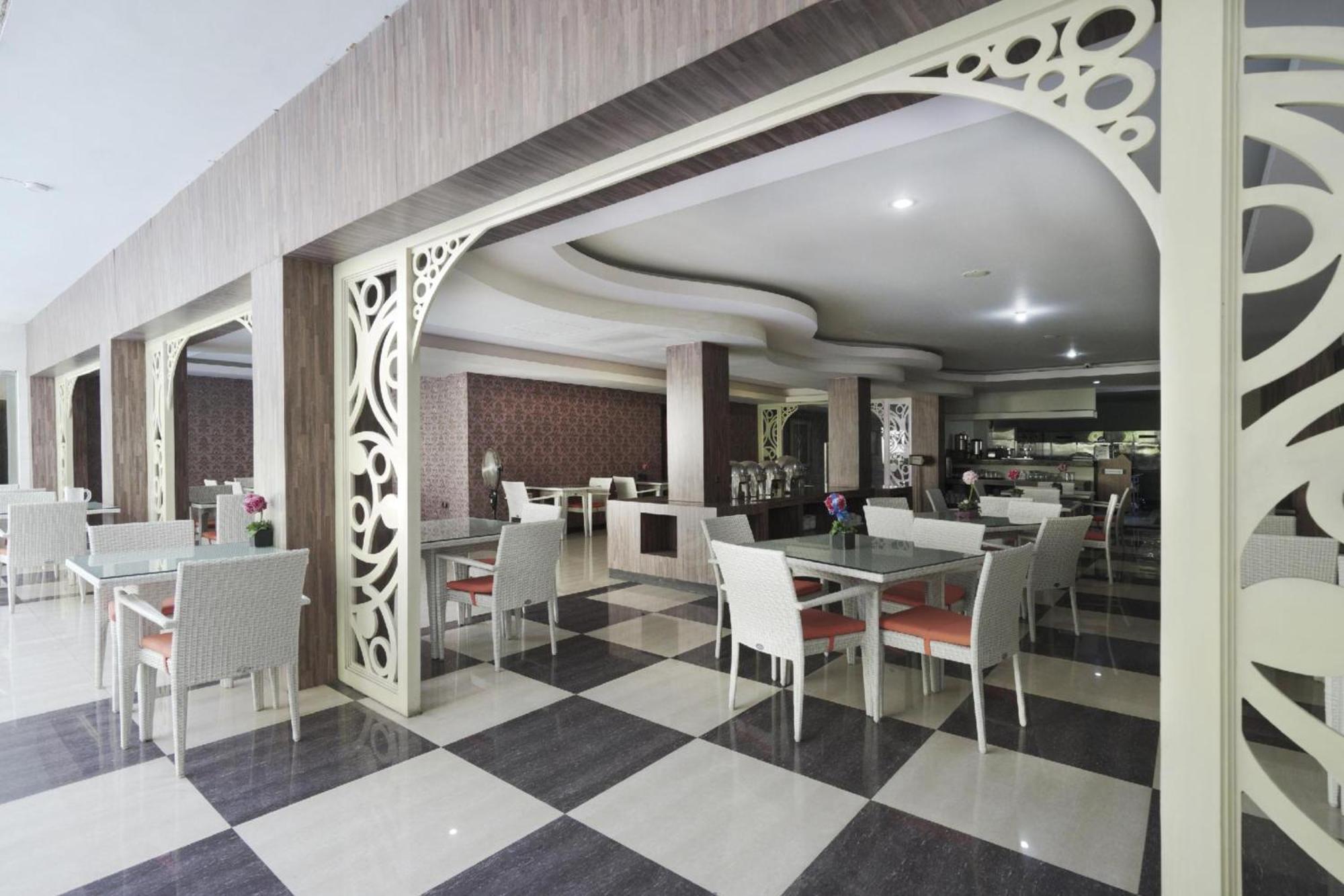 Collection O 499 Princess Keisha Hotel & Convention Center Denpasa Buitenkant foto